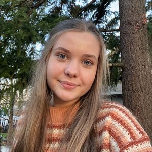 Meet your Posher, Emily